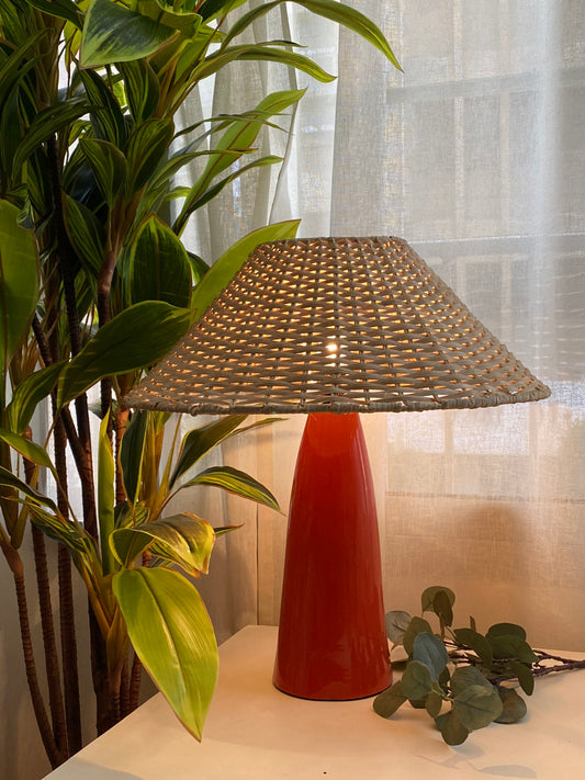 Rooi Table Lamp