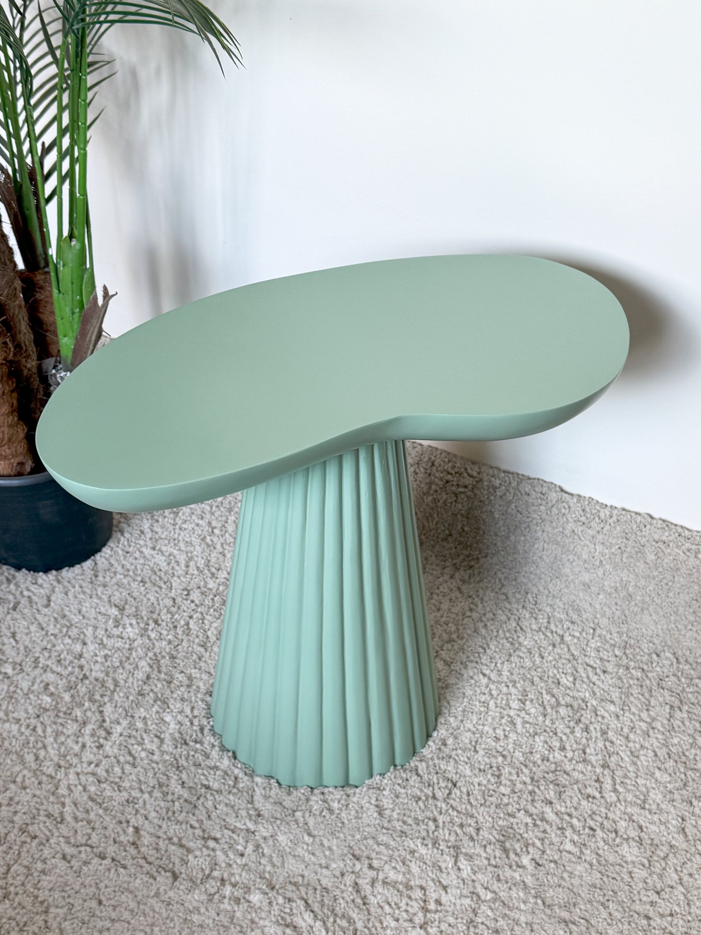 Serena Table