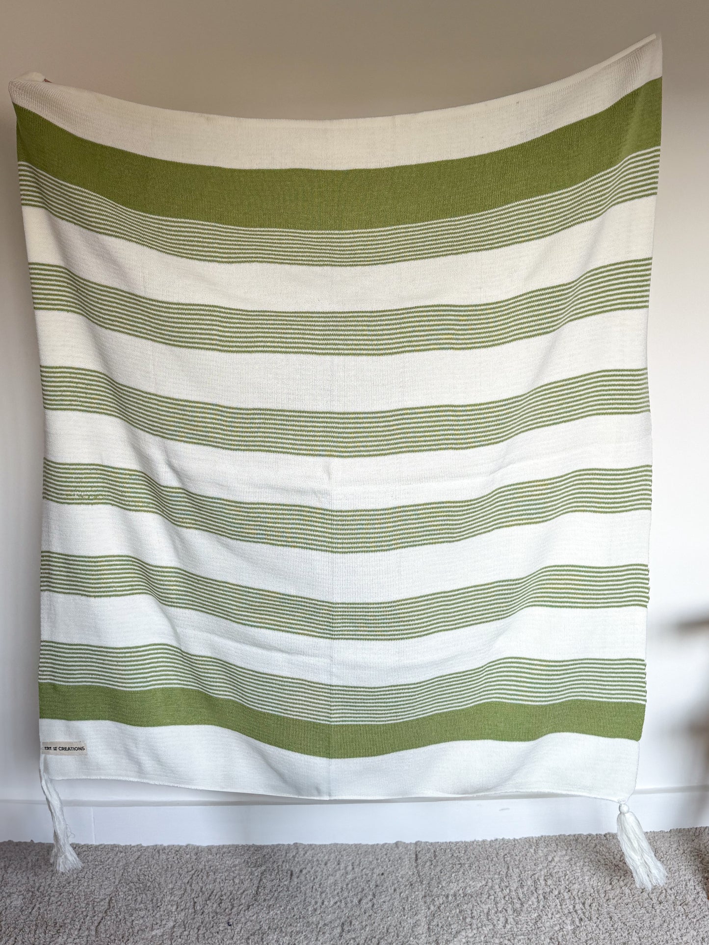 Linear Throw(light green)